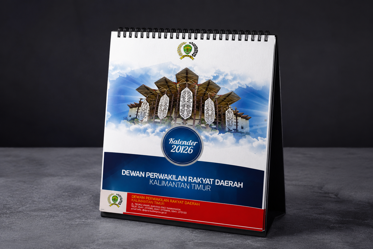 Kalender meja triangle custom instansi